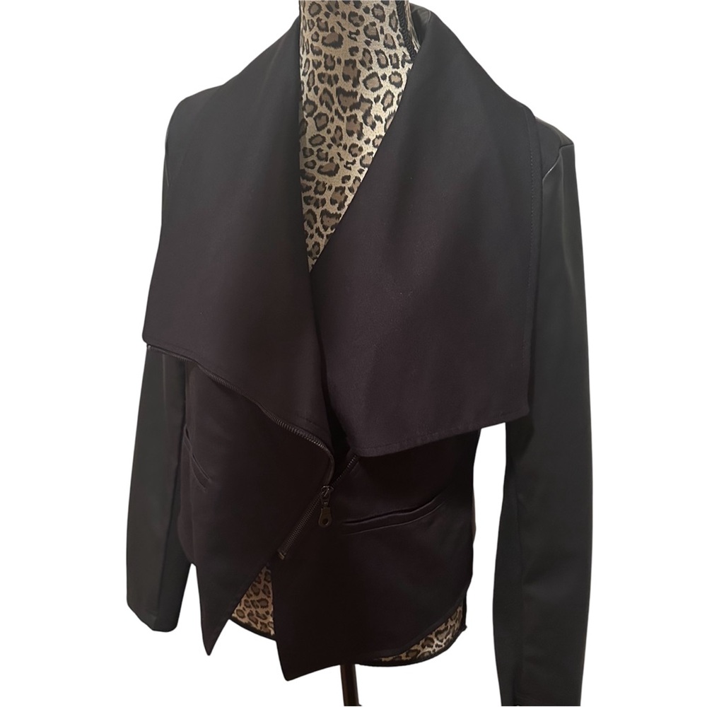 Bagatelle Collection Draped Jacket Size M Black Faux Leather Zippered Shacket